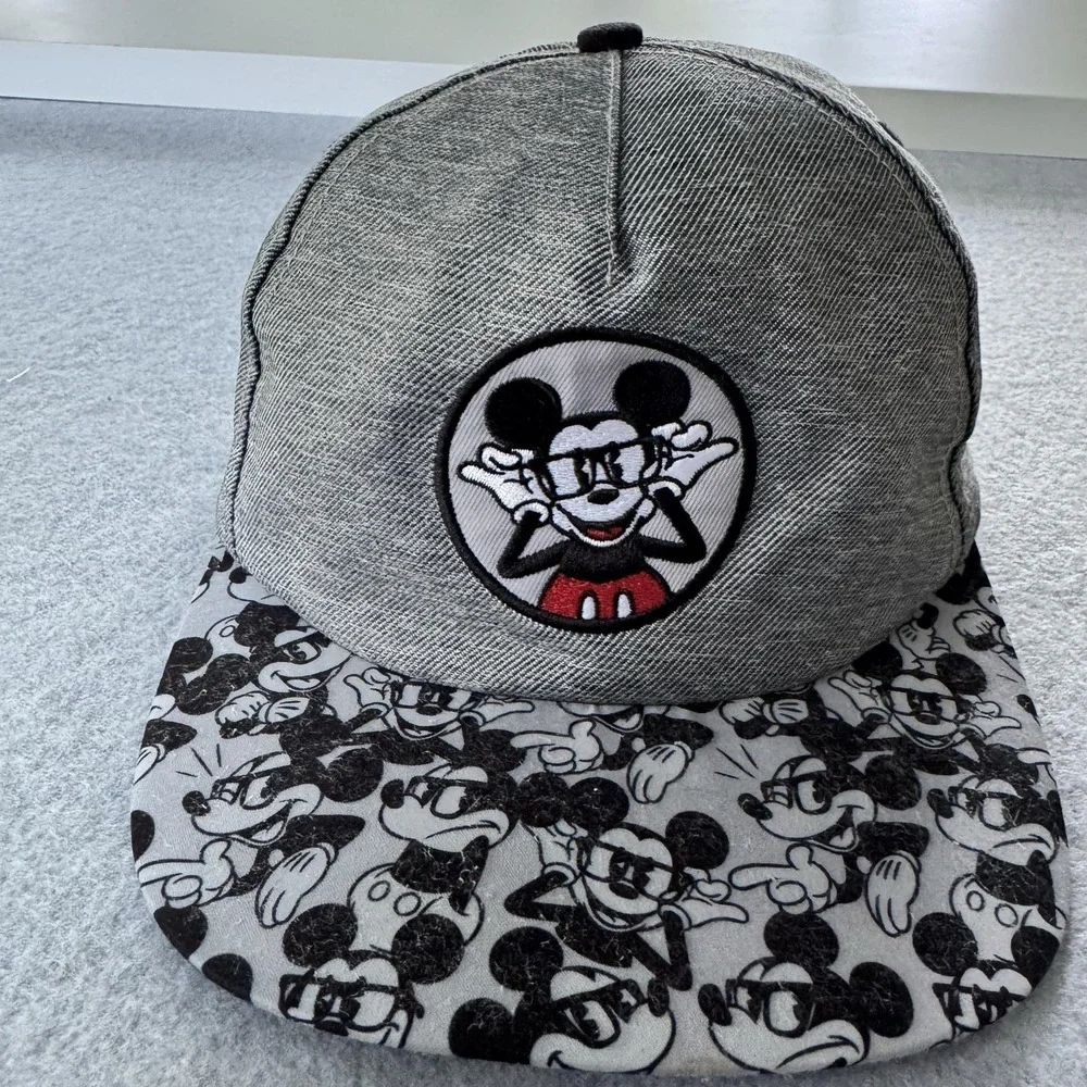 Disney Parks Hat Cap Snap Back Gray Mickey Mouse Glasses Graphic One Size
